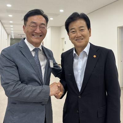 정동영 통일부 장관과 환담